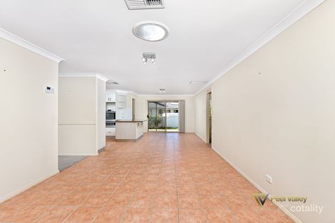Property photo of 21 Banjos Circuit Hillvue NSW 2340