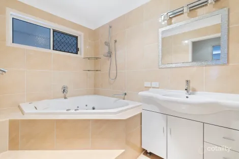 Property photo of 60 Candytuft Place Calamvale QLD 4116