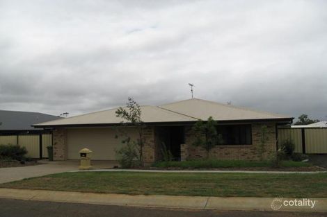 16 Longman Dr, Moranbah, QLD 4744