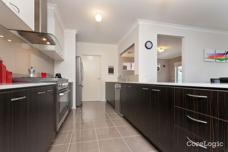 Property photo of 11 Eminence Way Craigieburn VIC 3064