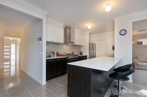 Property photo of 11 Eminence Way Craigieburn VIC 3064