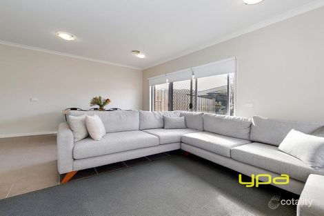 Property photo of 3/4 Wyndcliffe Way Roxburgh Park VIC 3064