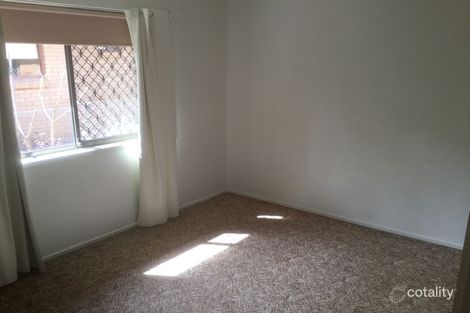 2/30 Proud St, Labrador, QLD 4215