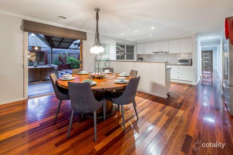 Property photo of 10 Forest Oak Court Cranbourne VIC 3977