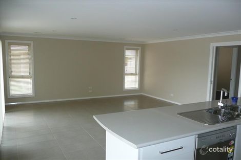 Property photo of 1 Onyx Place Orange NSW 2800