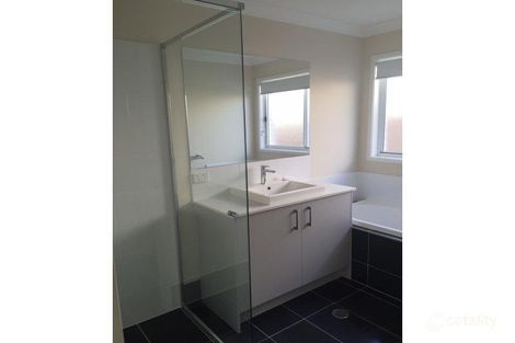 Property photo of 6 Rosella Way Deebing Heights QLD 4306