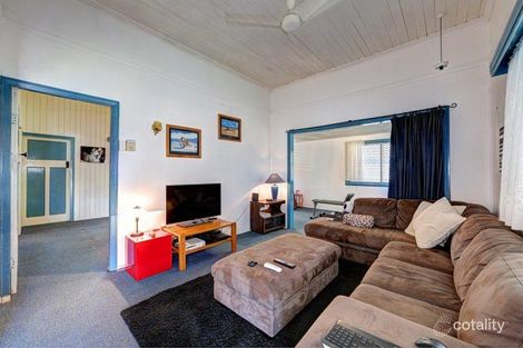 15 Curtis St, Bundaberg South, QLD 4670