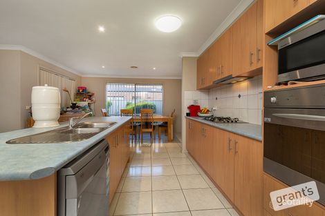 Property photo of 24 Meadowlands Way Berwick VIC 3806