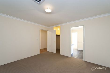 Property photo of 8 Oakfield Gardens Parmelia WA 6167