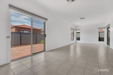 Property photo of 30 Ebony Circuit Craigieburn VIC 3064