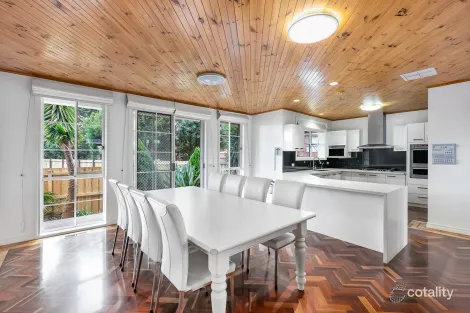 Property photo of 6 Dawes Court Mill Park VIC 3082