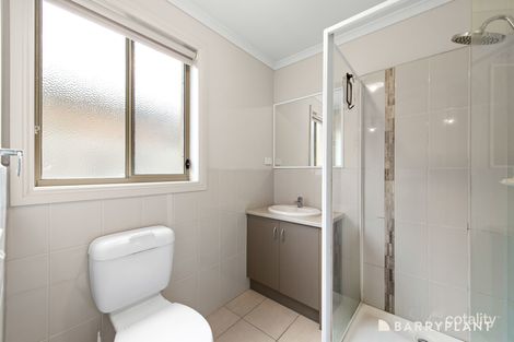 Property photo of 3 Currawong Crescent Pakenham VIC 3810