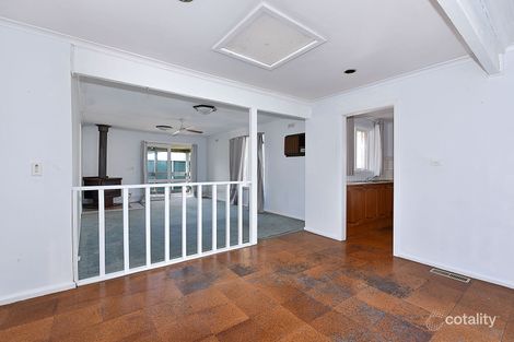 Property photo of 4 Rayfield Avenue Craigieburn VIC 3064
