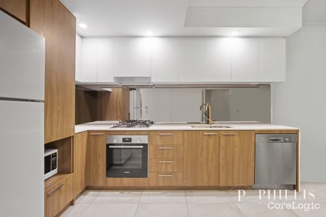 Property photo of 304/372 Marine Parade Labrador QLD 4215