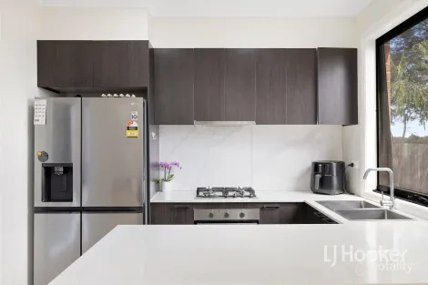 Property photo of 2/29 Willow Drive Hampton Park VIC 3976