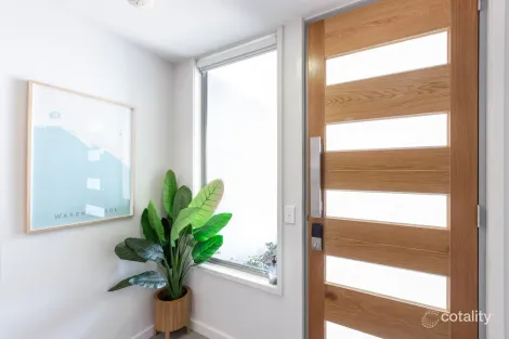 Property photo of 11 Roxburgh Court Warrnambool VIC 3280