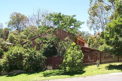 2 Sonda Pl, Kenmore, QLD 4069