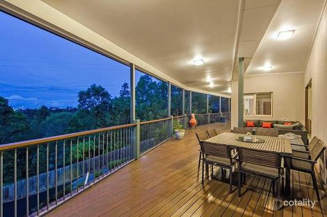Property photo of 98 Explorers Way Highland Park QLD 4211