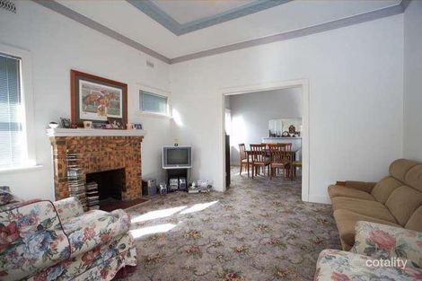 Property photo of 124 Roberts Street Essendon VIC 3040