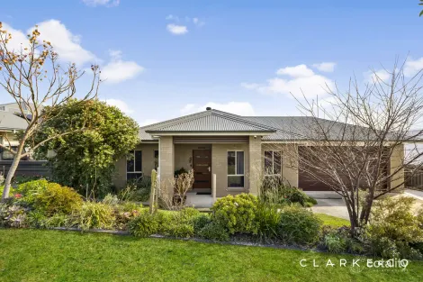 Property photo of 16 Busby Street Cliftleigh NSW 2321