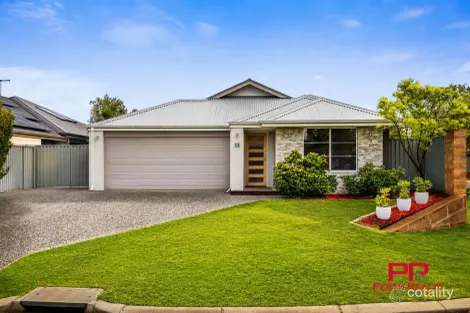 Property photo of 16 Shackleton Terrace Byford WA 6122