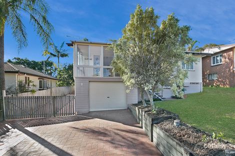 Property photo of 55 Banoon Drive Wynnum QLD 4178