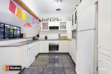 Property photo of 49 Mirrabooka Road Lake Heights NSW 2502