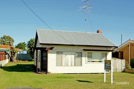 Property photo of 4 Fairbridge Road Halls Head WA 6210