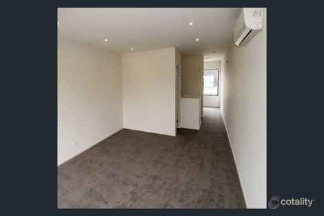 Property photo of 10 Gorman Drive Mill Park VIC 3082