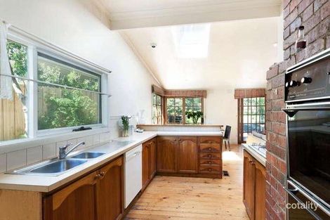 Property photo of 42 Hopetoun Grove Eaglemont VIC 3084