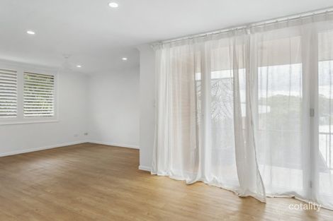 11/1976 Gold Coast Hwy, Miami, QLD 4220