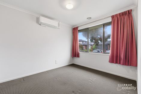 Property photo of 8 Tuncurry Road Point Cook VIC 3030