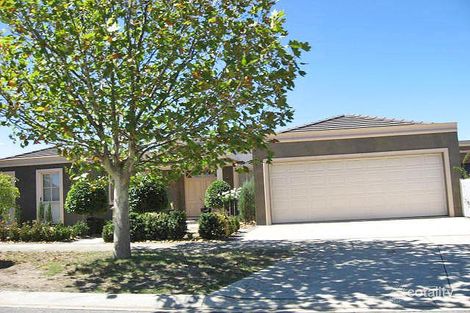 10 Tasman Cres, Taylors Lakes, VIC 3038