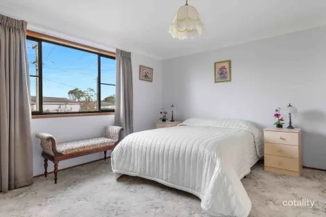 Property photo of 123 Kiarama Avenue Kiama Downs NSW 2533