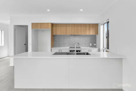 12 Alpine St, Redland Bay, QLD 4165