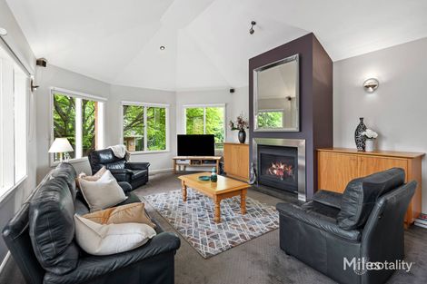 Property photo of 21 Magnolia Road Ivanhoe VIC 3079