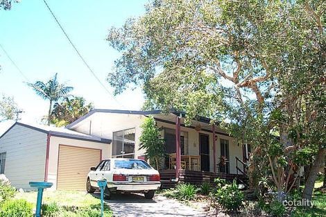 5 Schnapper Cl, Emerald Beach, NSW 2456