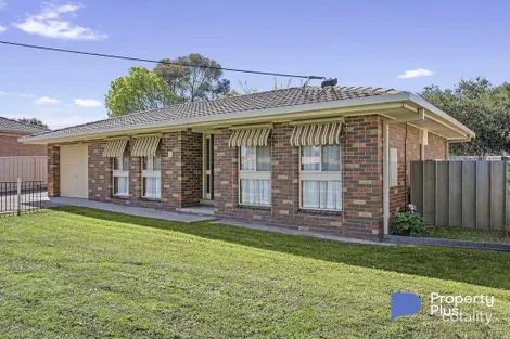 Property photo of 1/32 Powells Avenue Strathdale VIC 3550