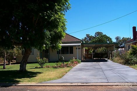 8 Woodward St, Harvey, WA 6220