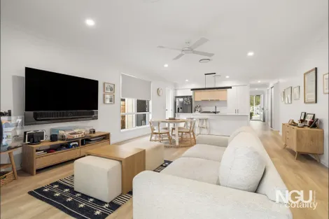 Property photo of 39 Brooklyn Circuit Spring Mountain QLD 4300
