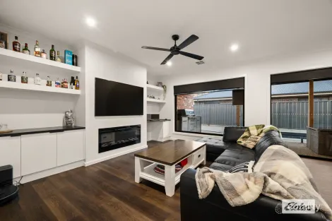 Property photo of 38 Devitt Way Killara VIC 3691