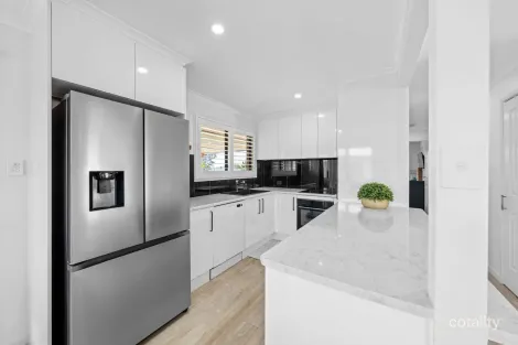 Property photo of 22 Constitution Crescent Alexandra Hills QLD 4161