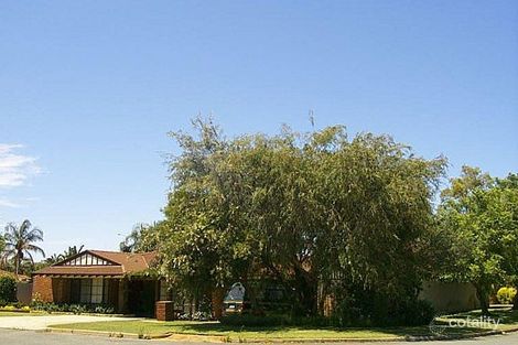 Property photo of 28 Earnshaw Loop Leeming WA 6149