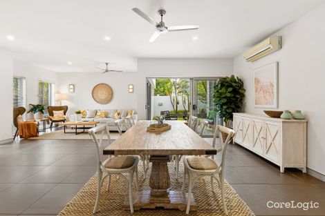 Property photo of 33 Chester Terrace Southport QLD 4215