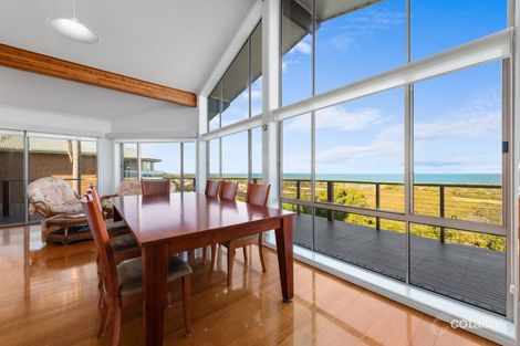 32 Bung Yarnda Ct, Lakes Entrance, VIC 3909