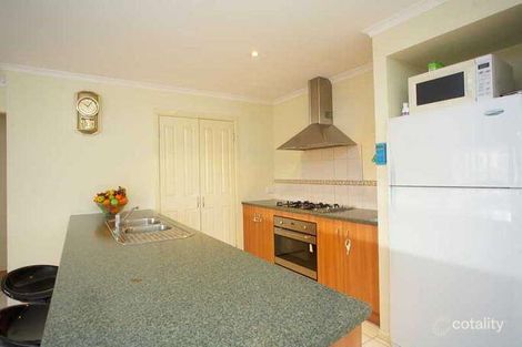 Property photo of 2 Wavish Court Werribee VIC 3030
