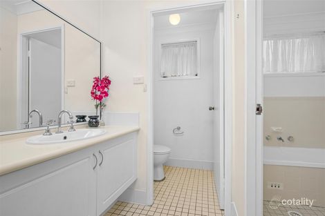 Property photo of 11 Stagg Place Ambarvale NSW 2560