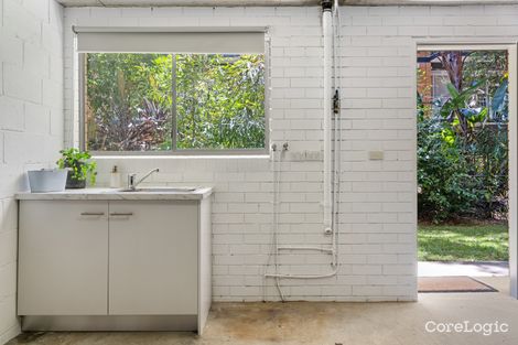 Property photo of 2/30 London Road Clayfield QLD 4011