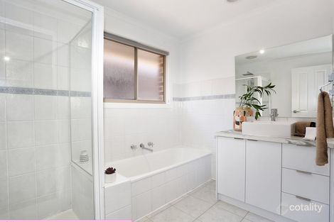 Property photo of 2/12 Hood Crescent Fawkner VIC 3060