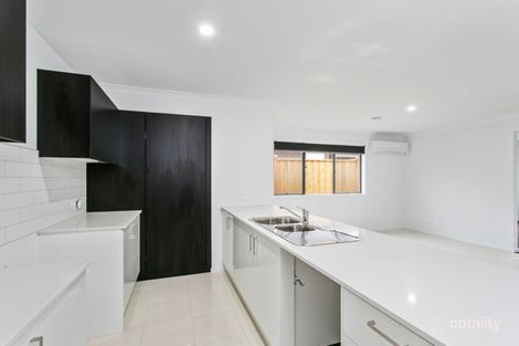 Property photo of 5 Aspen Street Pakenham VIC 3810